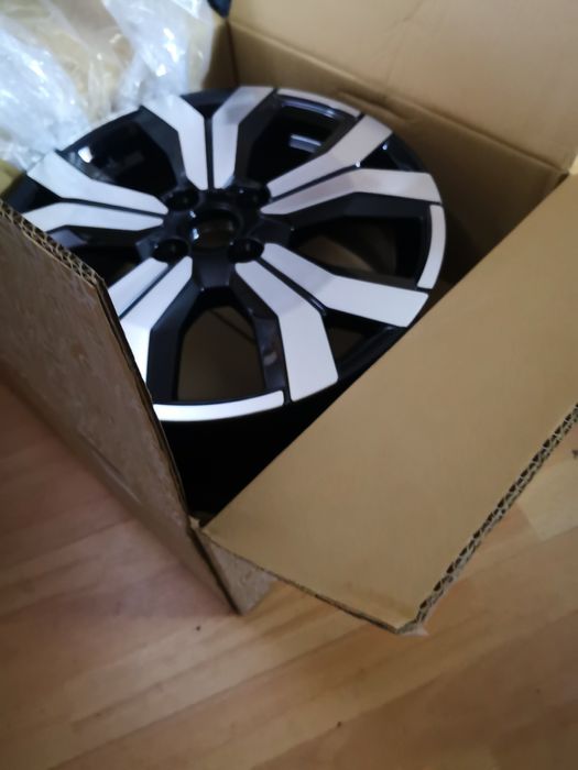 Set 4 Jante Mahalia 16 inci ORIGINALE Dacia Logan, Sandero