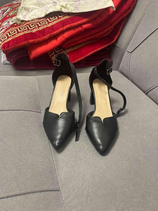 Туфли 38 размер чёрный