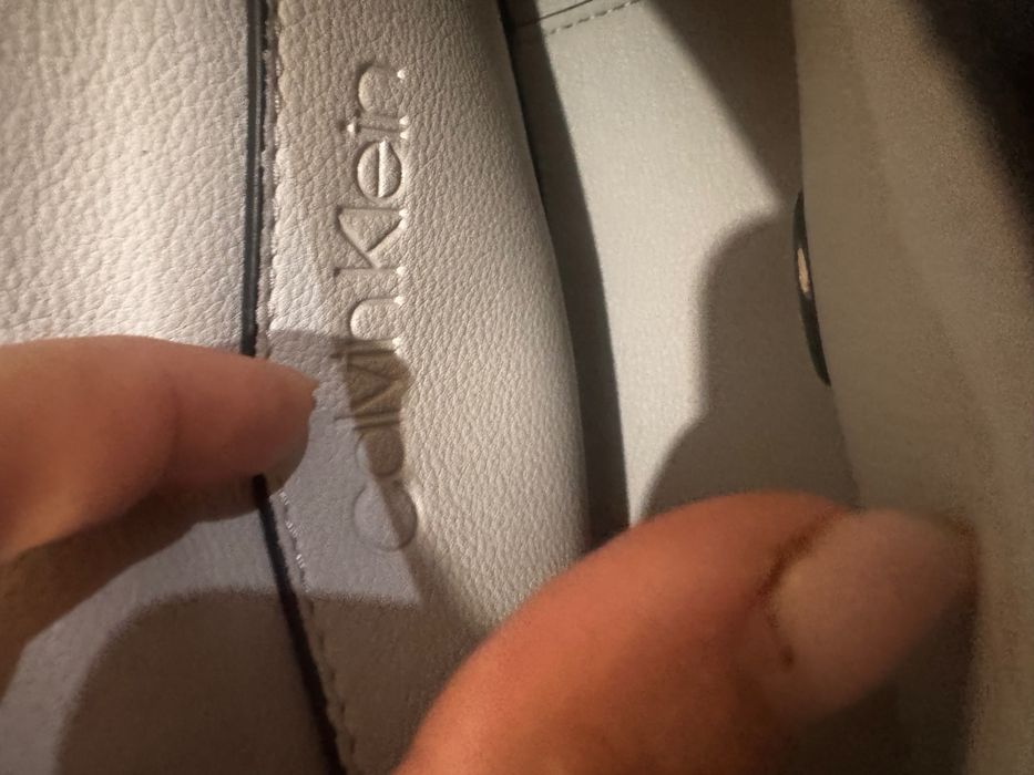 Calvin Klein чанта