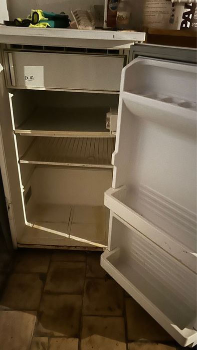 Продаю холодильник