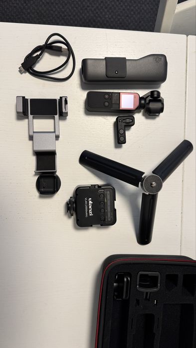 DJI Osmo Pocket cu Expansion kit