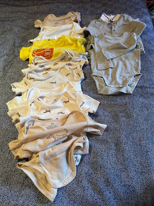 Lot copii body cu maneca scurta si maneca lunga 80/86 H&M