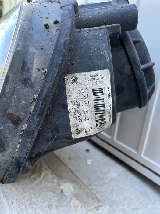 Ляв черен фар за VW Golf 5