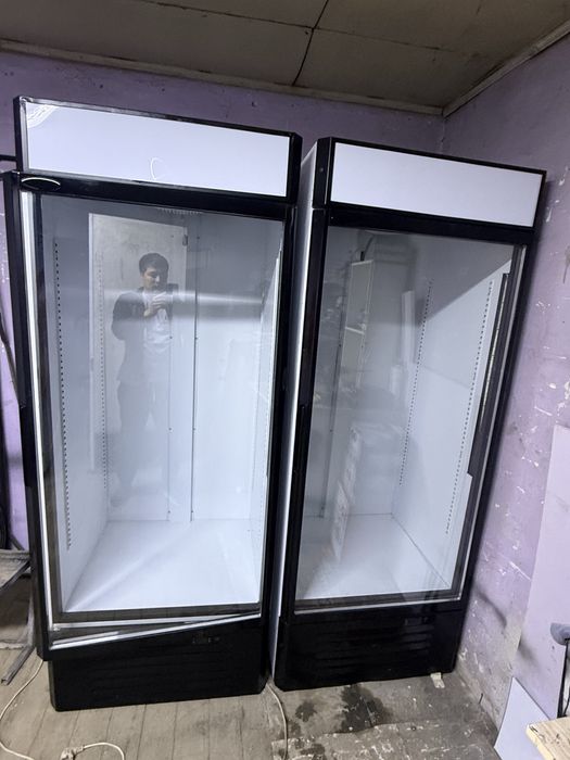Витринный холодильники