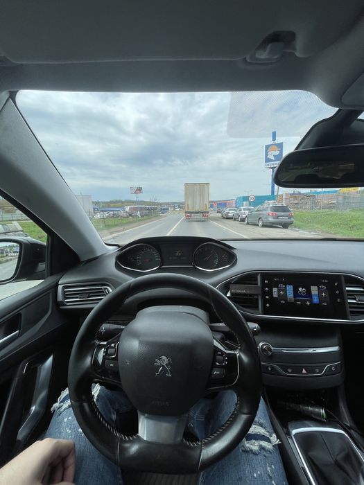 Peugeot 308 1.6 hdi 2015