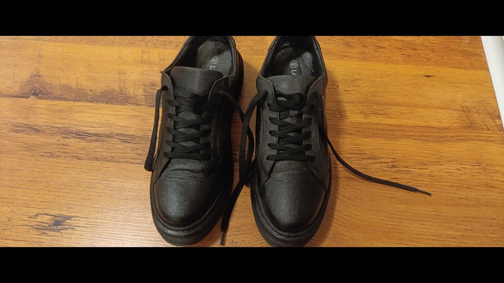 Дамски обувки от естествена кожа номер 40