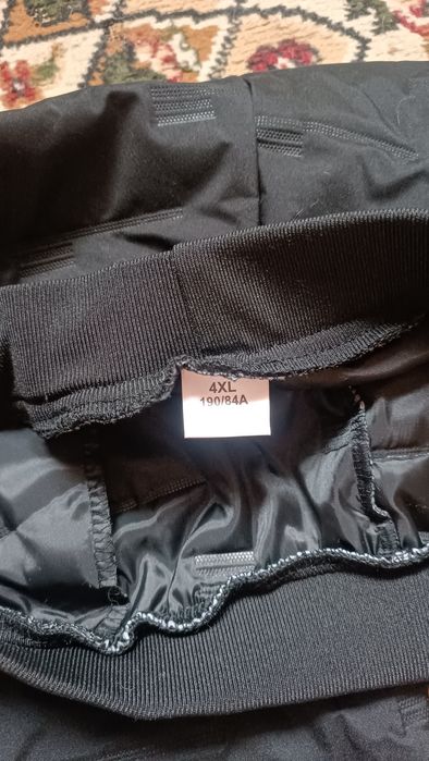 Продам костюм спортивный