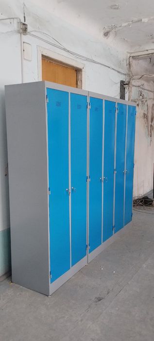 Металлический шкаф