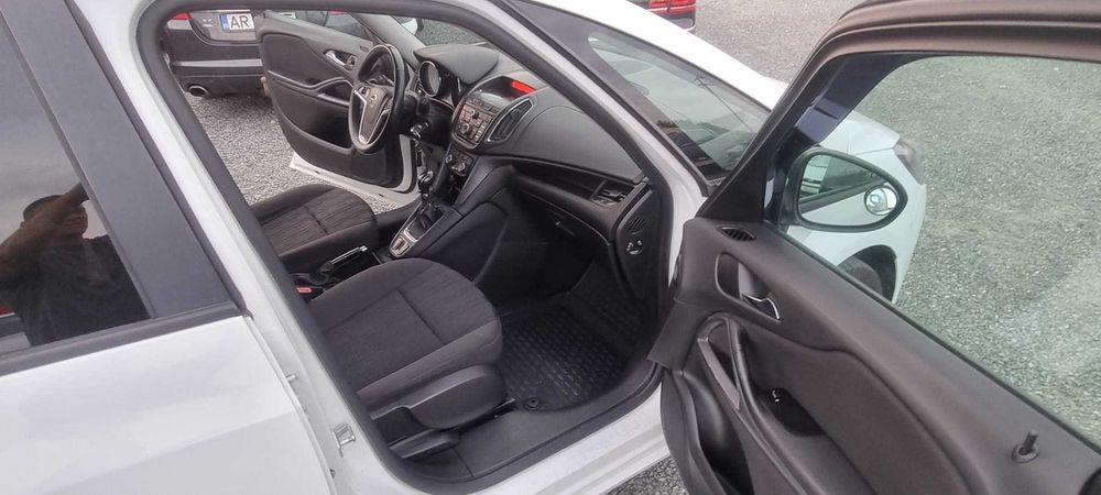 Opel Zafira 2.0 CDTi 2015 Rate sau Cash