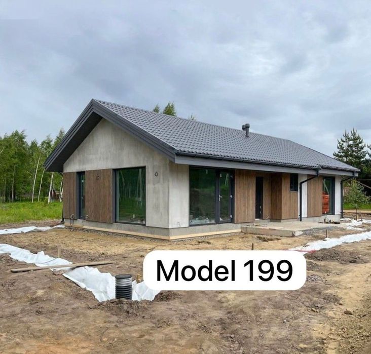 Case pe structura metalica si panou senwichi