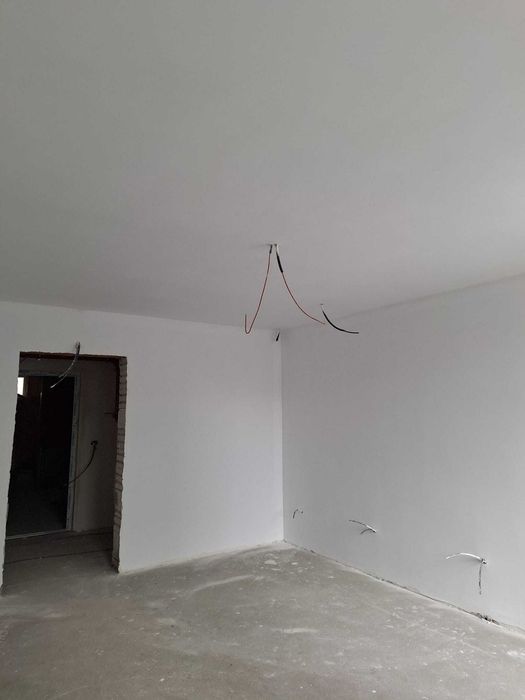 Renovări si finisaje interioare