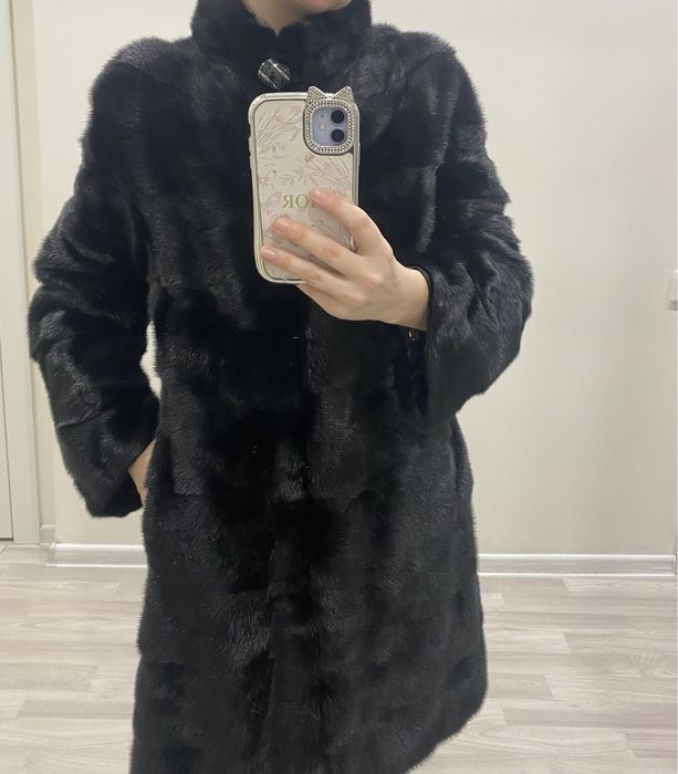 Продам норковую шубу