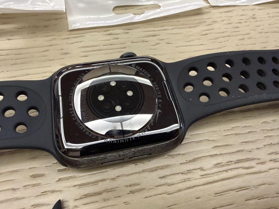 Apple Watch 6 - 44 mm Nike Edition