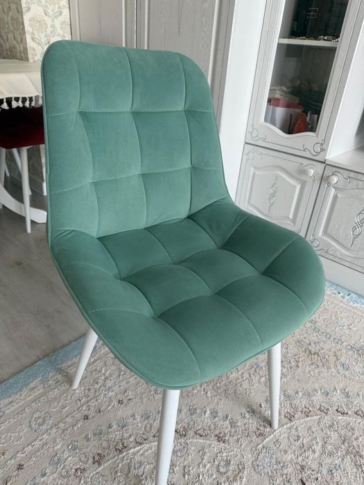 Стулья, мягкие стулья