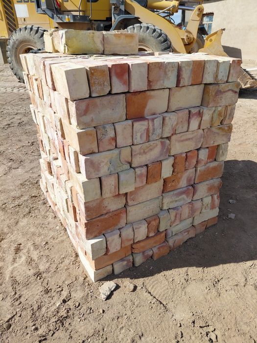 Жалғасы бар клубтағы жеке би эротикалық видеосы