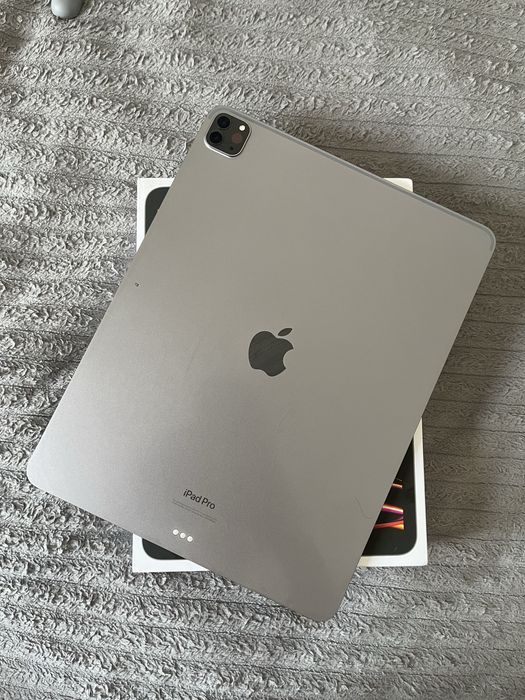 iPad Pro 12.9 6-поколение