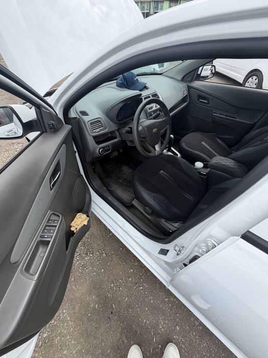 Кобалть 2024 пробег 27 минг бензин 4 та янги балон чехол поликлари бн