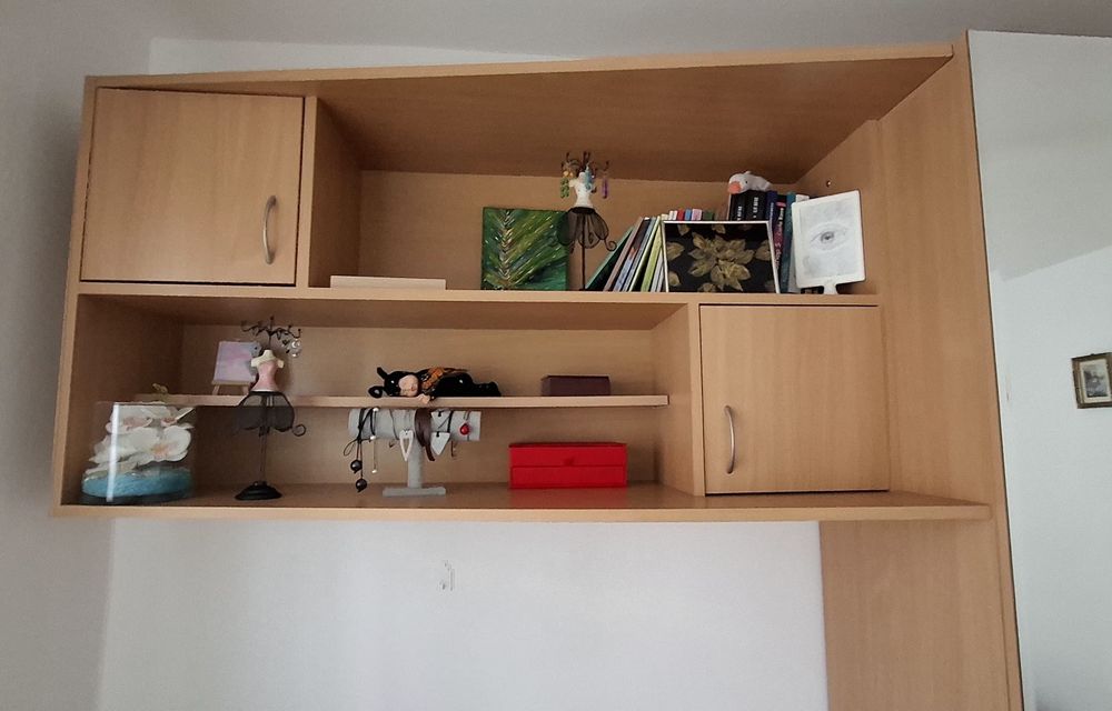 Sifonier si dulap suspendat