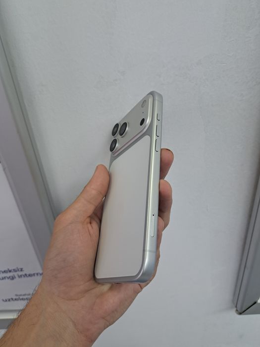 iPhone 17 pro max память 1ТВ хитой варианти