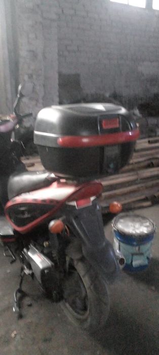 Продам скутер 80 кубовый