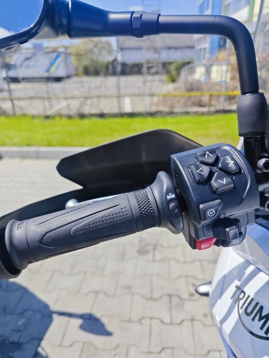 Triumph Tiger Sport 660 (2024) – 81 CP – Alb Perlat – Full Accesorizată