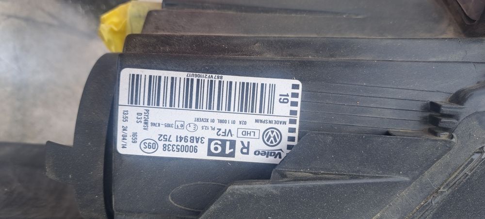 Far Dreapta Bixenon Adaptive Volkswagen Passat B7