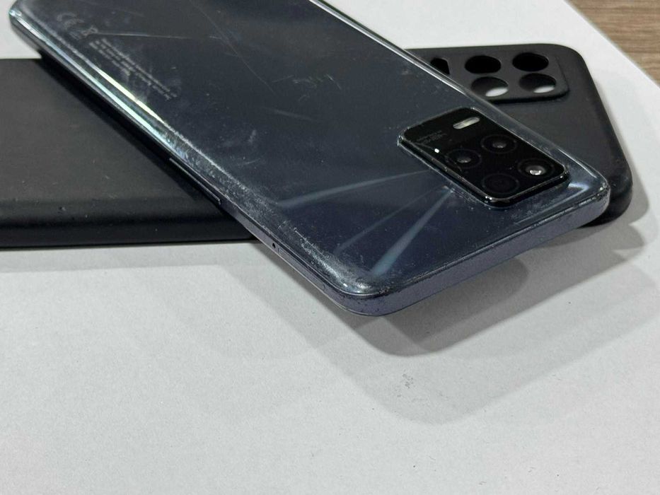 Продавам Realme 8 5G