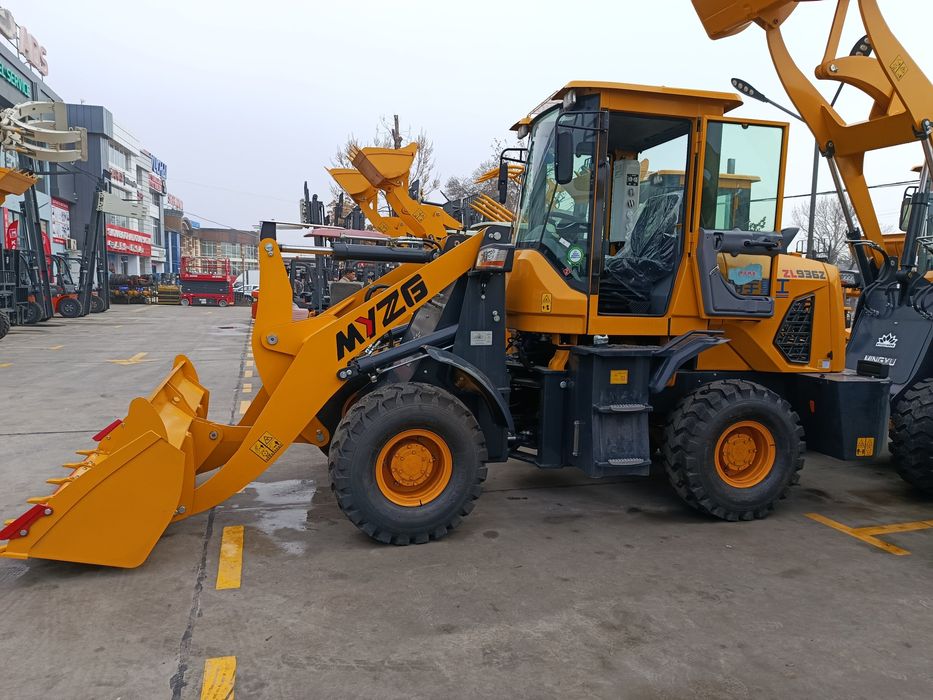 Фронтальная погрузчик