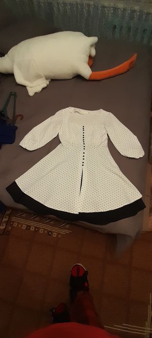 Платья темно синее и мелкий горох