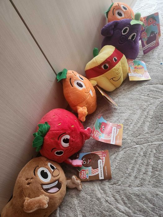 Плюшени играчки плодове и зеленчуци