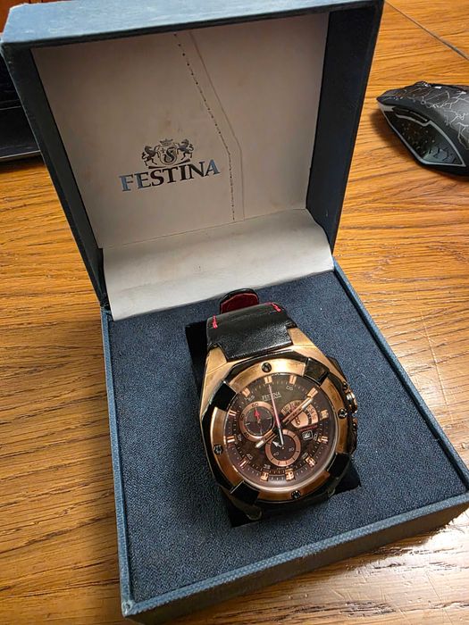 Часовник Festina F16357