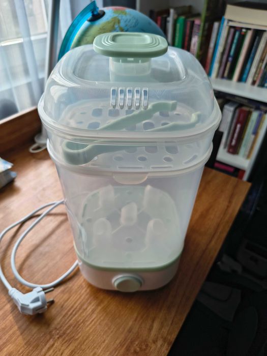 Помпа за кърма и стерилизатор