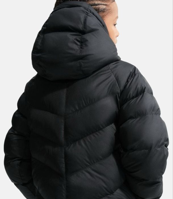 Nike Яке Оригинално от 8г. до 13г.