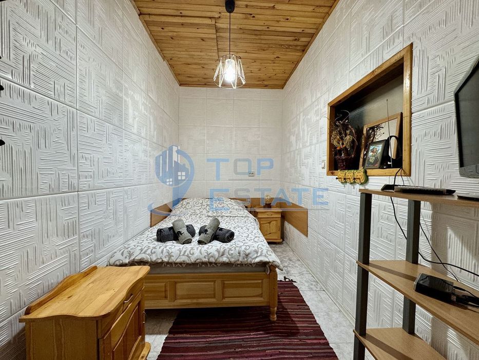 Обзаведена къща със сауна и джакузи в град Елена, област Велико Търно