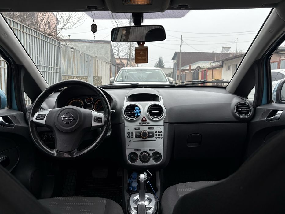 Opel Corsa D  2011