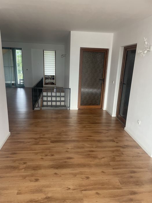 Casa cu etaj de vanzare zona f buna