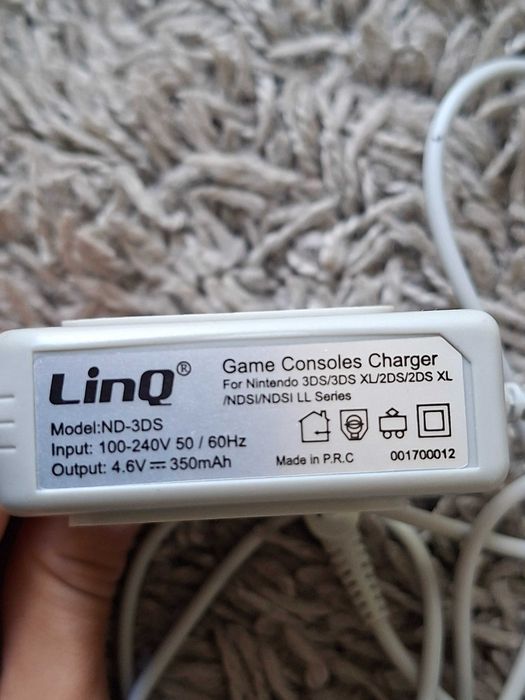 Consola Nintendo DSI, cu 2 cutie utilizata sau la schimb