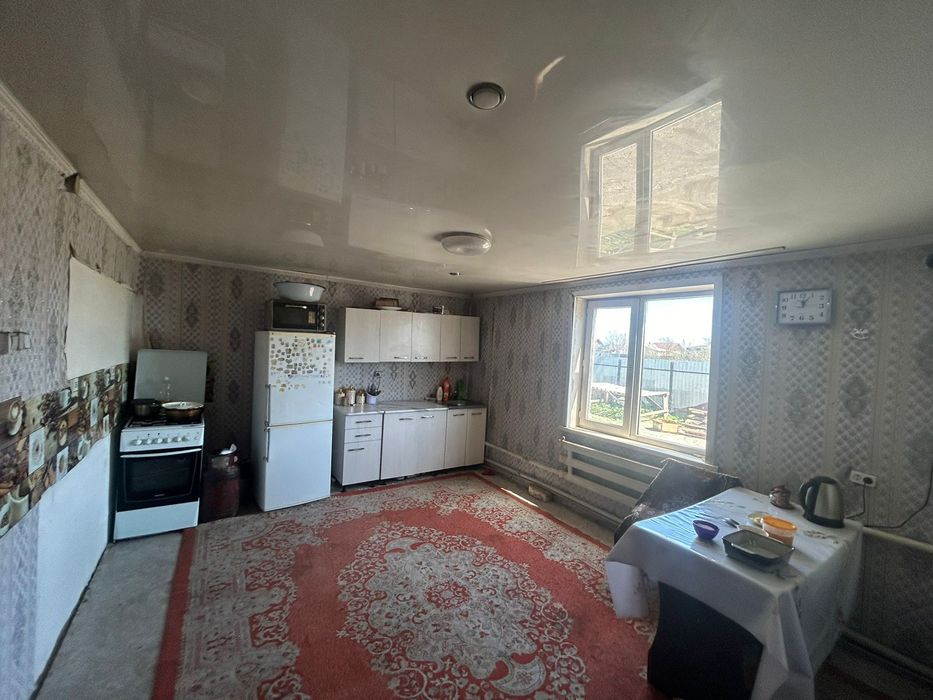 Продам  большой дом