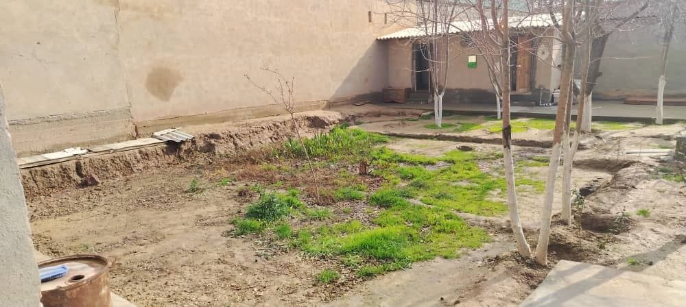 Янги махала да йер сотилади