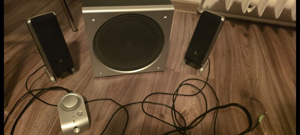 Sistem Logitech 2.1