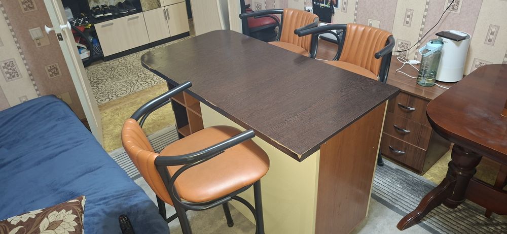 3 барных стула. Практически новые.