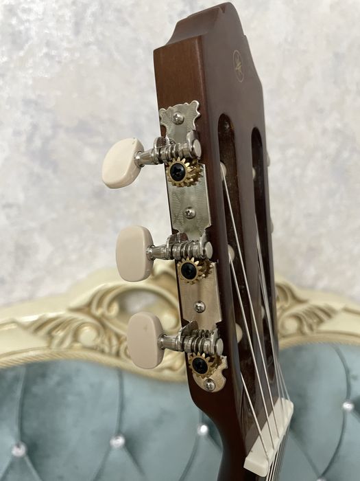 Гитара yamaha C40 в отличном состоянии