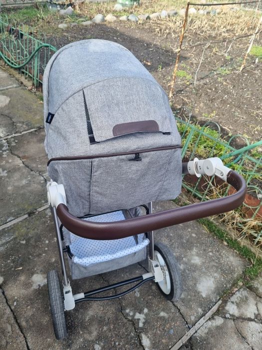 Продам коляску Teknum