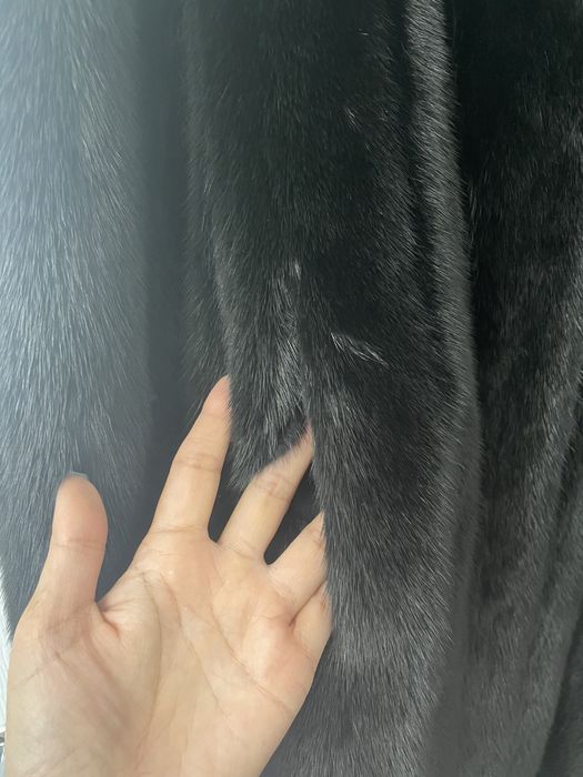 Продам норковую черную шубу