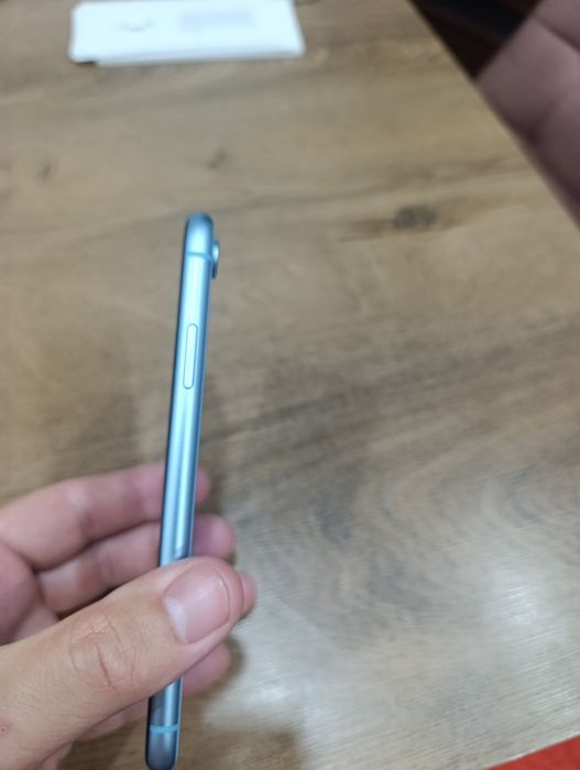 Vând iPhone 10 xr