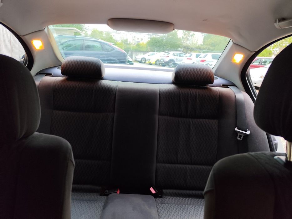 Продавам  BMW 318 И