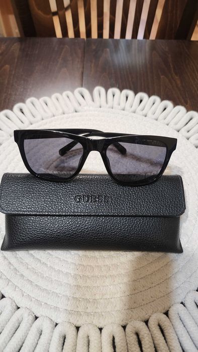 Слънчеви очила Guess