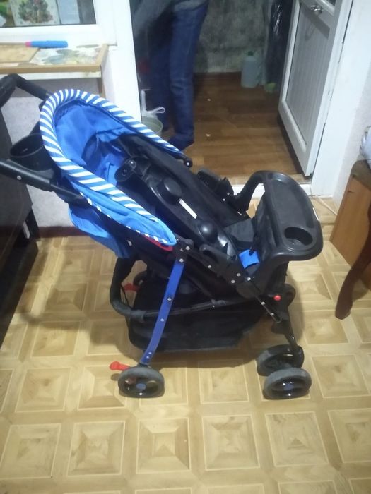 Продам коляску  новая