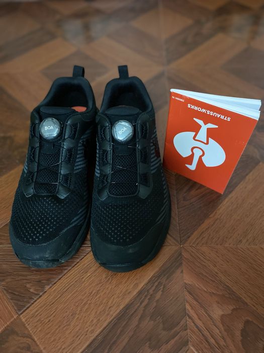 Himoyalangan, asosan qurilish ishlari uchun “STRAUSS.WORKS” poyabzali