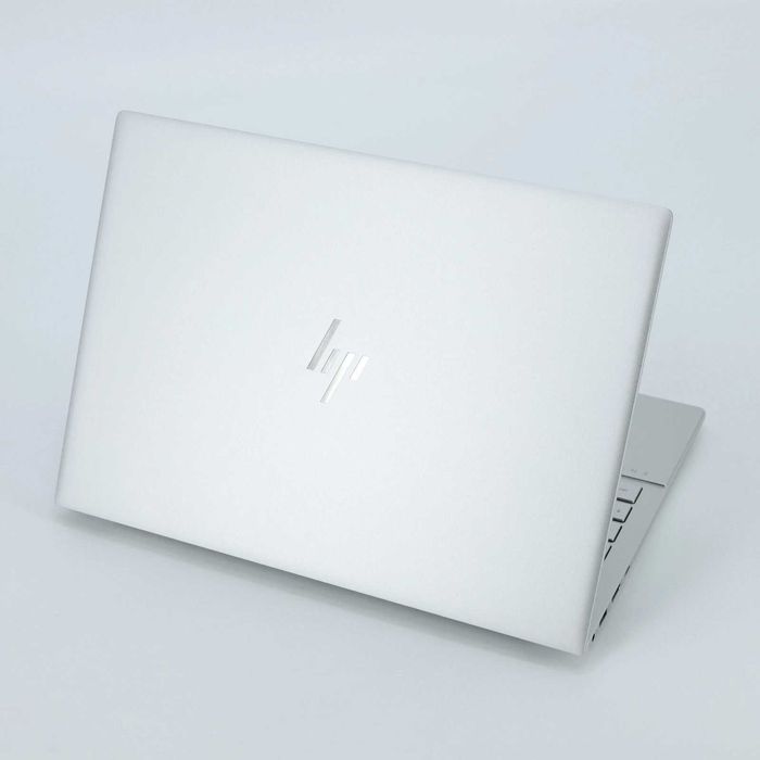 Лаптоп HP 14-eb i7-11370H 16GB 512GB FHD+ 1920x1200